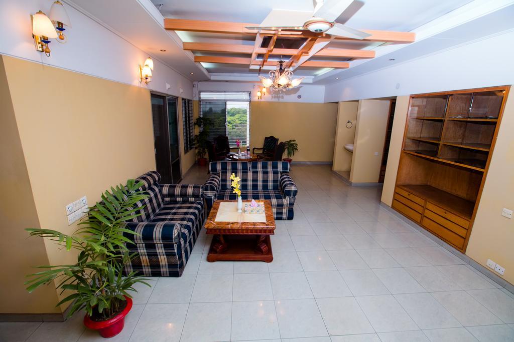 Hotel Golden Deer Ντάκα Εξωτερικό φωτογραφία