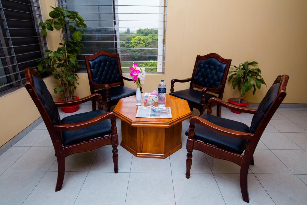 Hotel Golden Deer Ντάκα Εξωτερικό φωτογραφία