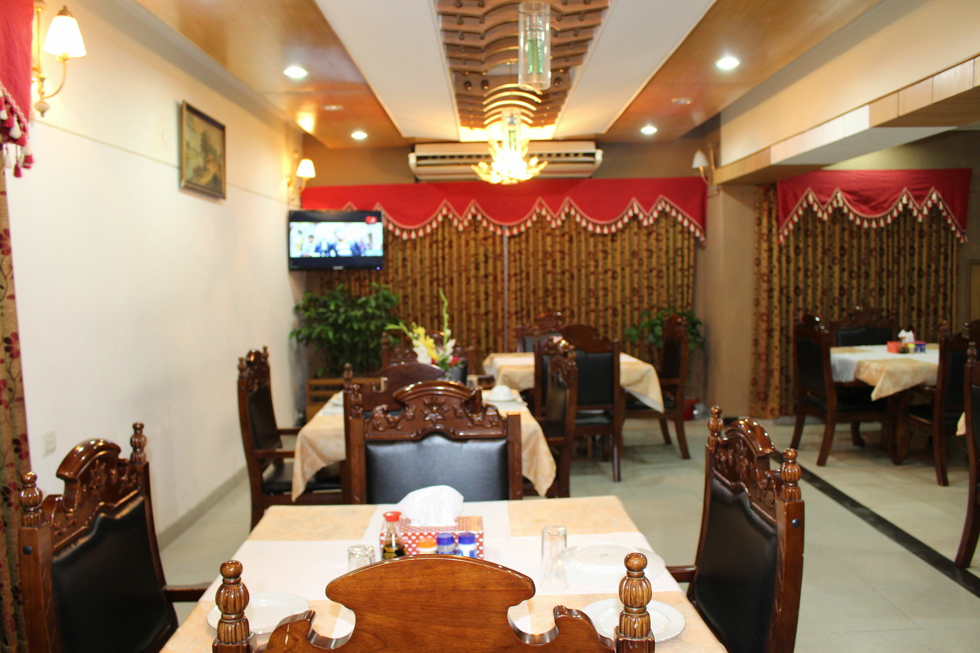 Hotel Golden Deer Ντάκα Εξωτερικό φωτογραφία